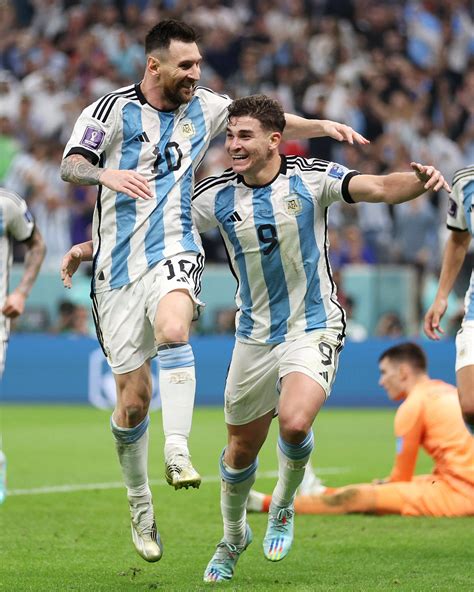 Argentina beat Croatia 3.